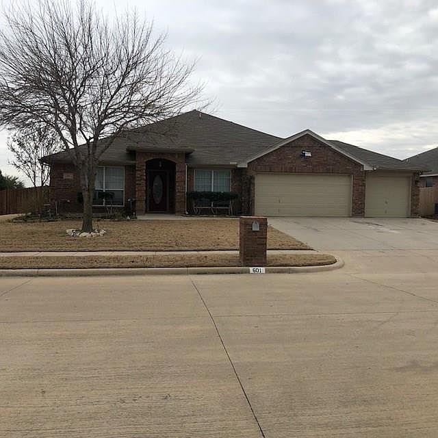 1st image of 601 Mooney Dr