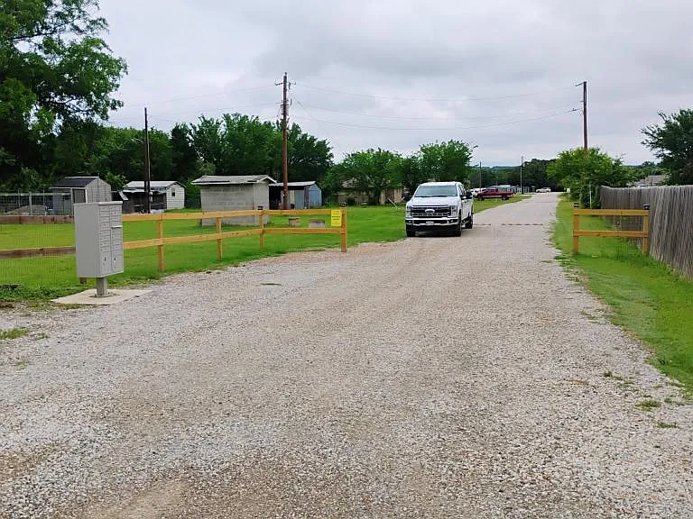 206 Hoover Ln — Photo 15