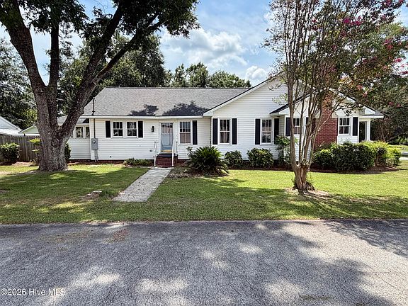 4th image of 904 Girard Avenue