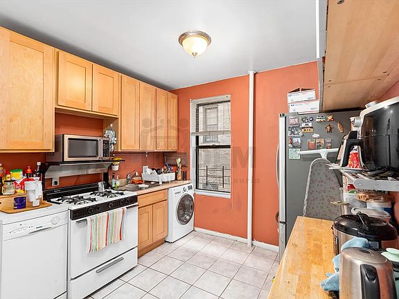 3rd image of 511 W 138th St APT 22