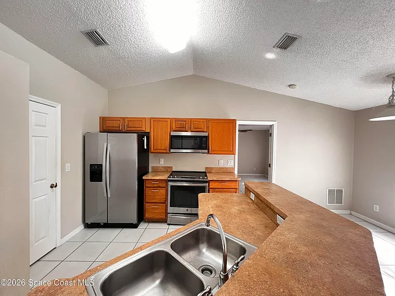 223 Aquarius Ave SE — Photo 6