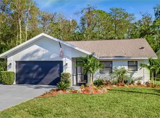 6051 Hollow Dr, Naples, FL 34112