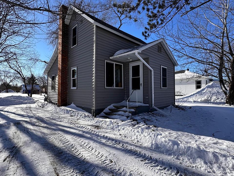 1st image of 207 Leslie Ave E