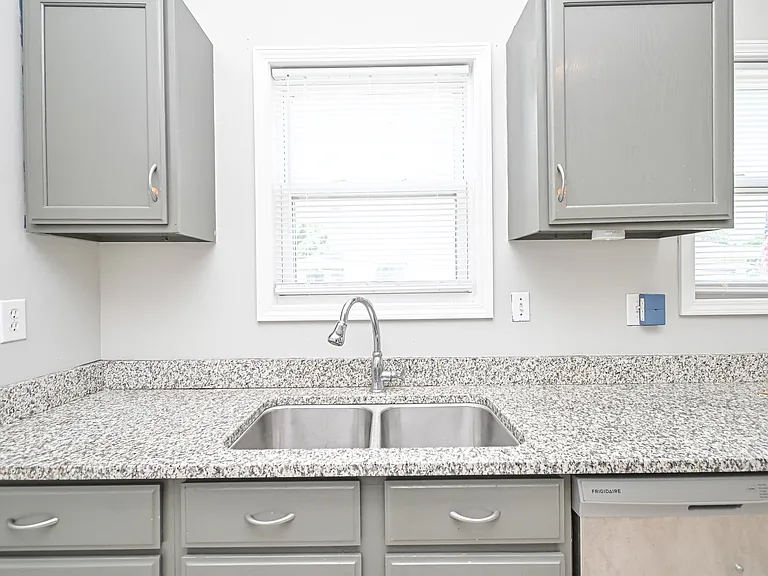 4221 Bell St — Photo 18