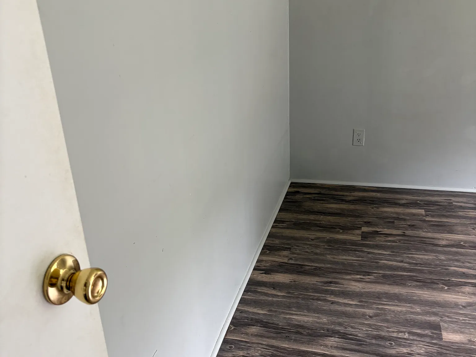 4 bed, 2.5 bath, 2100 sqft, $2,000 — Photo 3
