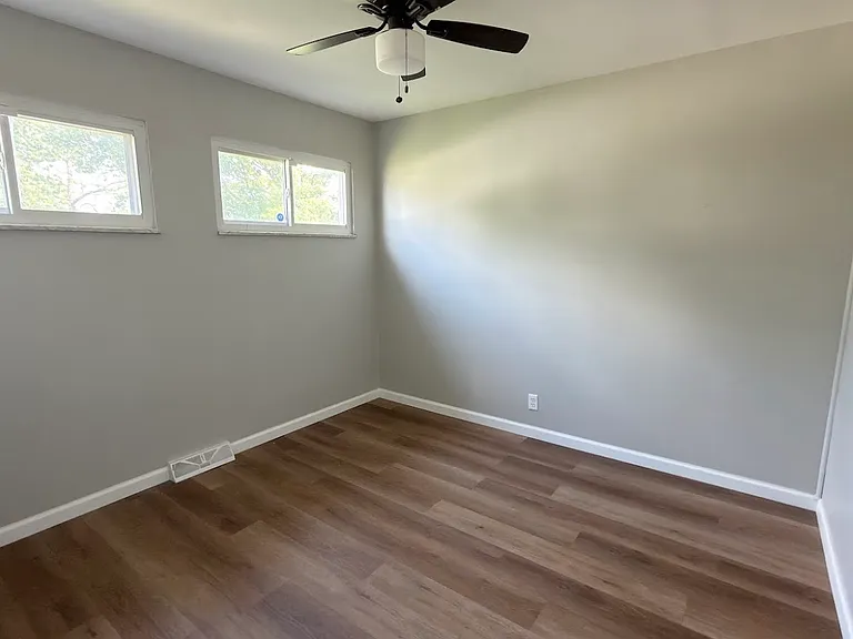 8800 Cochise Dr — Photo 10