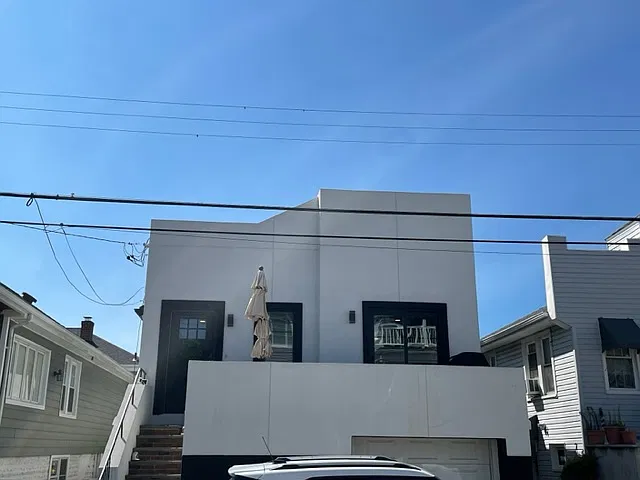 69 Rochester Ave #2