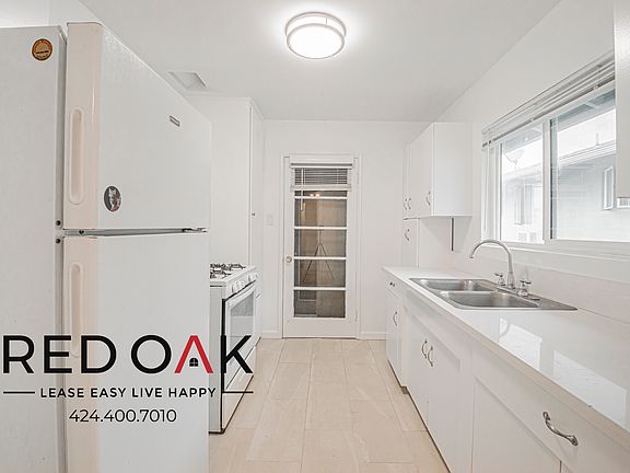 3rd image of 234 Fair Oaks Ave APT H