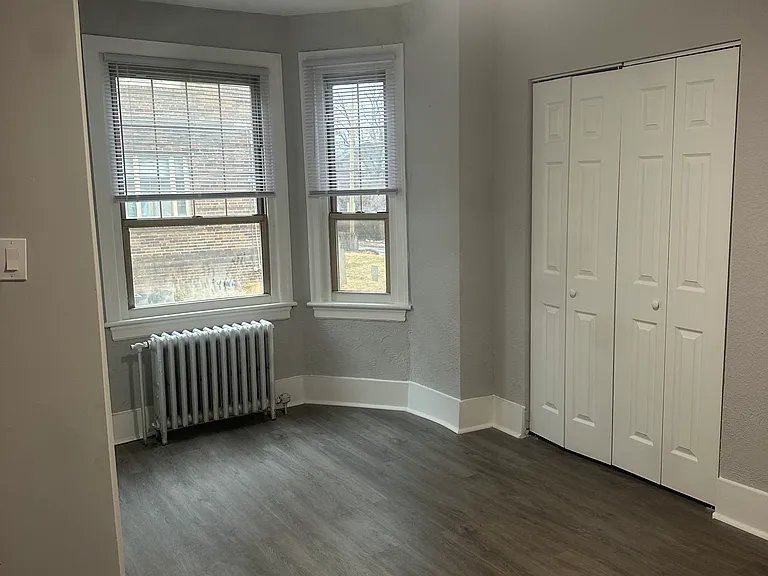 215-18 W Walnut Ln #C401 — Photo 13