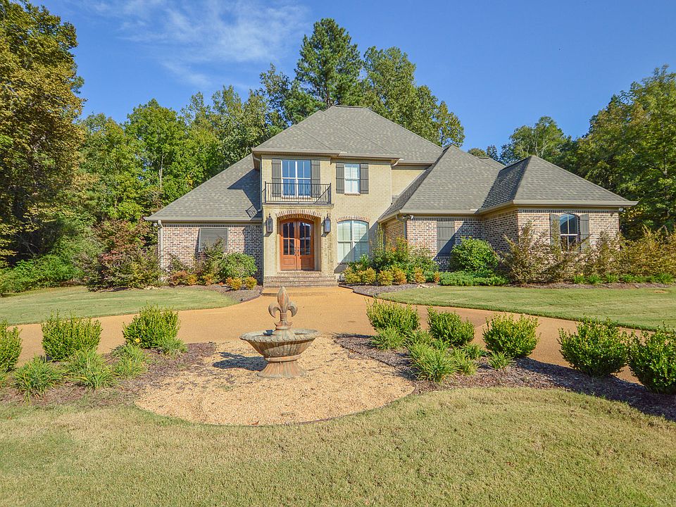 1st image of 107 Day Lily Dr