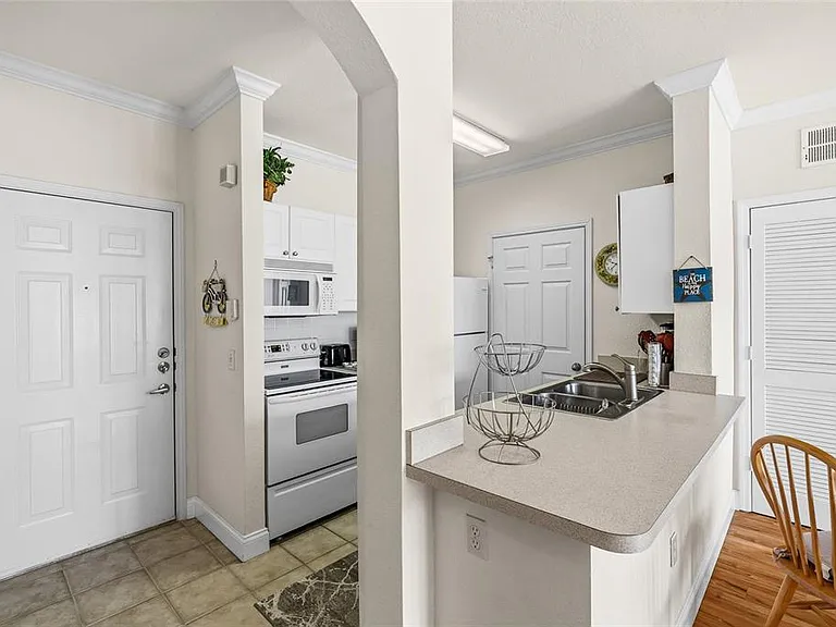 1216 S Missouri Ave #203 — Photo 3