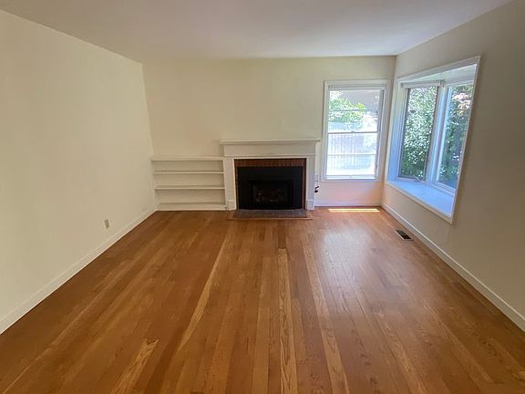 3rd image of 242 Stanford Ave