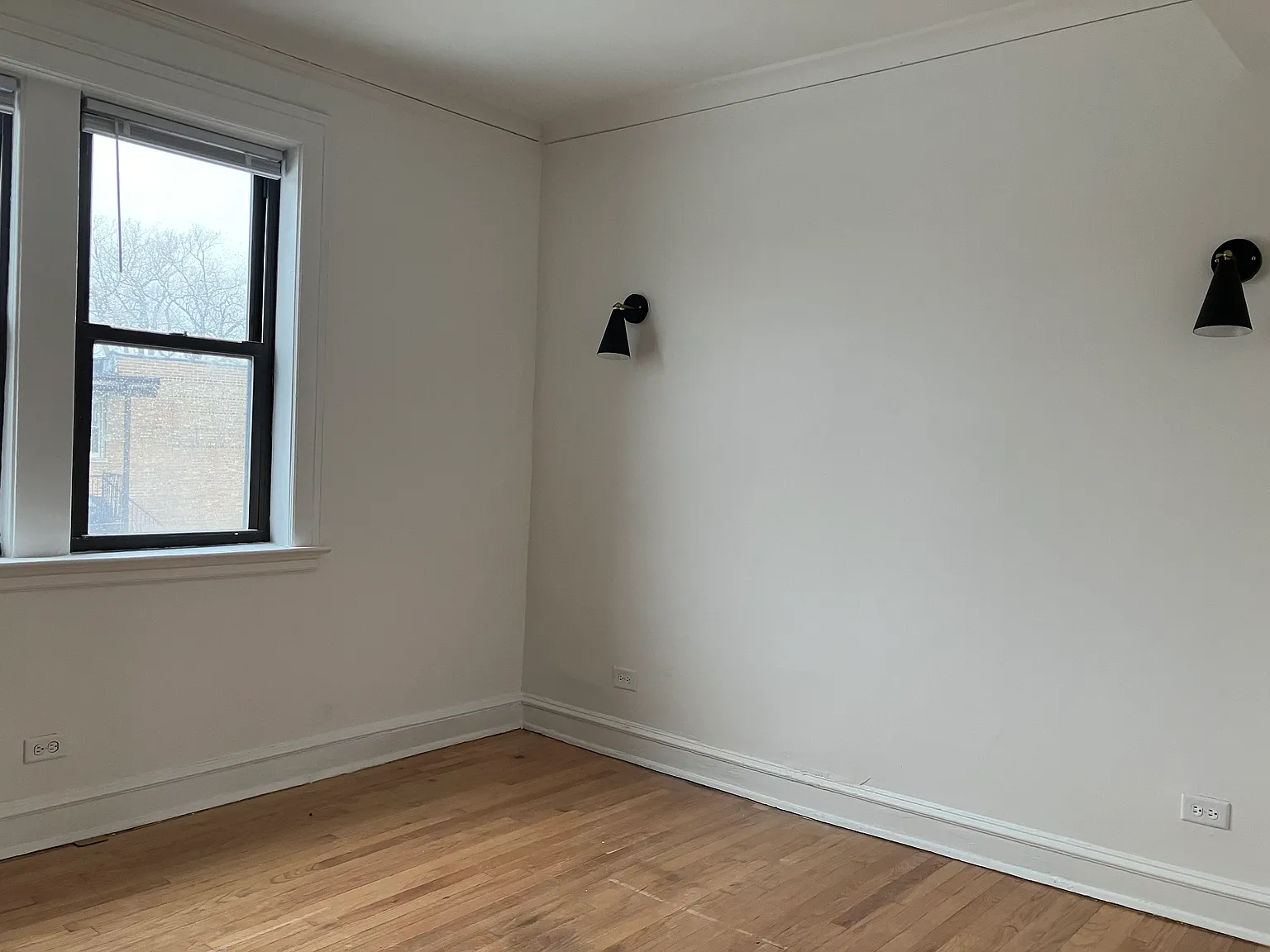 2 bed, 1000 sqft, $1,500 — Photo 3