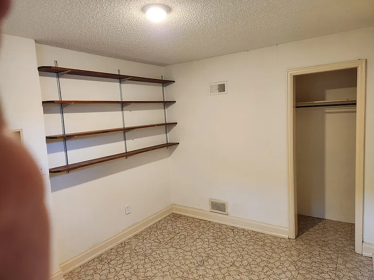 913 2nd St NE #1 — Photo 7