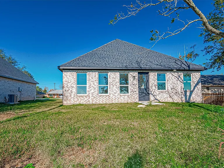 3635 Needville Ave — Photo 37