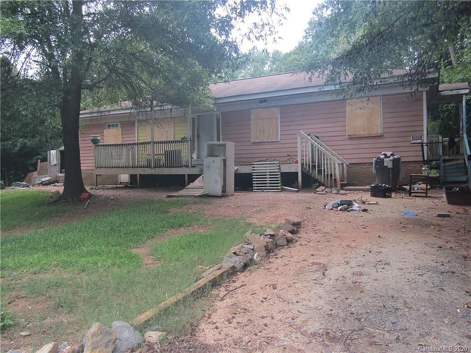 2nd image of 5808 Palmer Dr