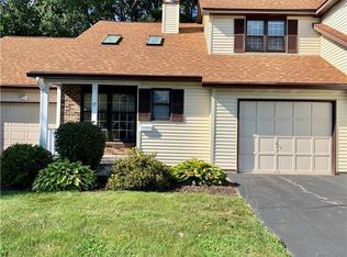 17 Harvest Hl, Rochester, NY 14624