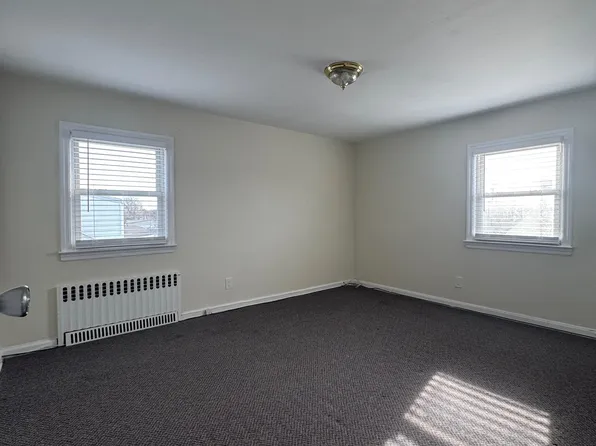 (undisclosed Address), Mineola, NY 11501