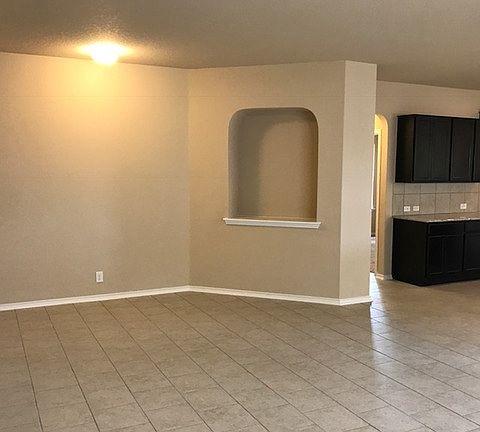 4th image of 8930 Ironwood Hl