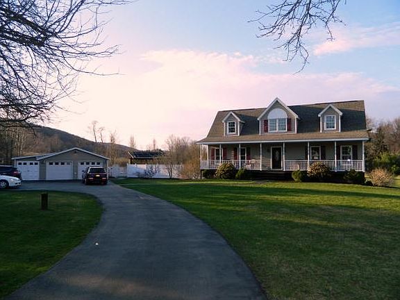 3rd image of 140 Pamela Dr