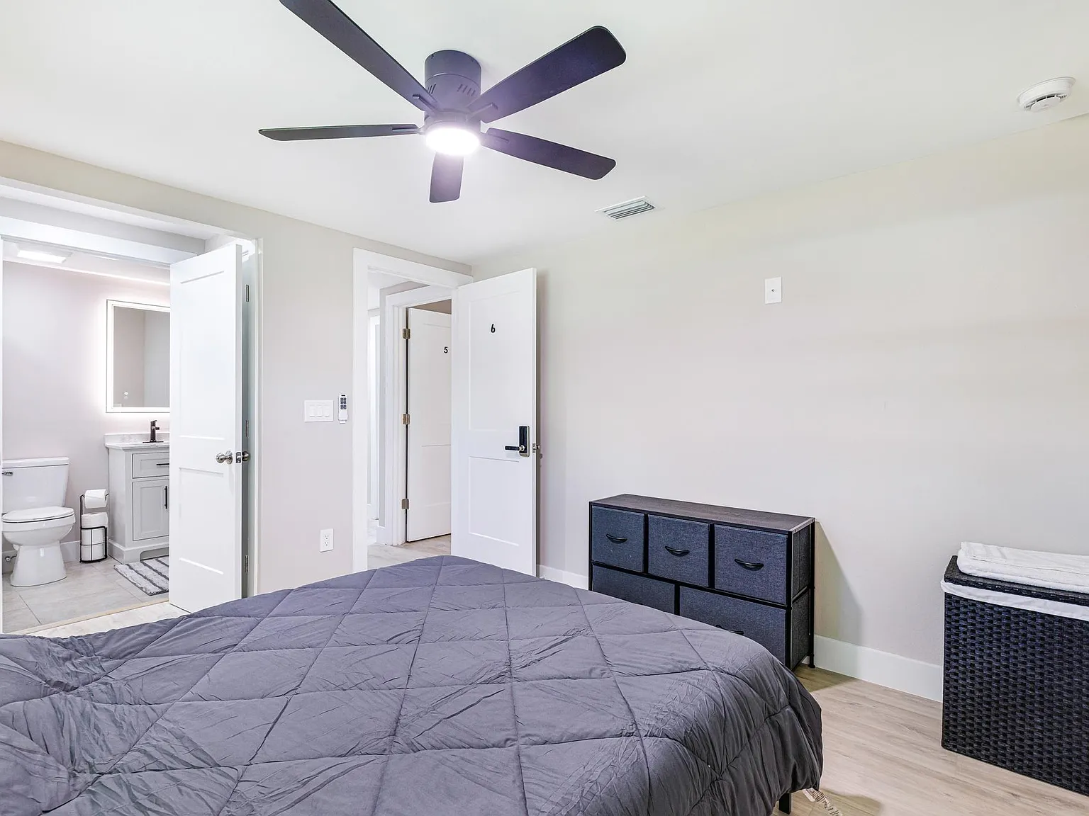 4 bed, 4.0 bath, 2458 sqft, $1,226 — Photo 3