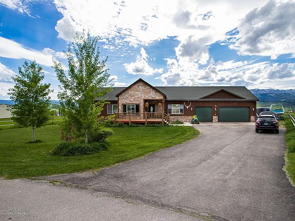 2nd image of 87 Pony Cres