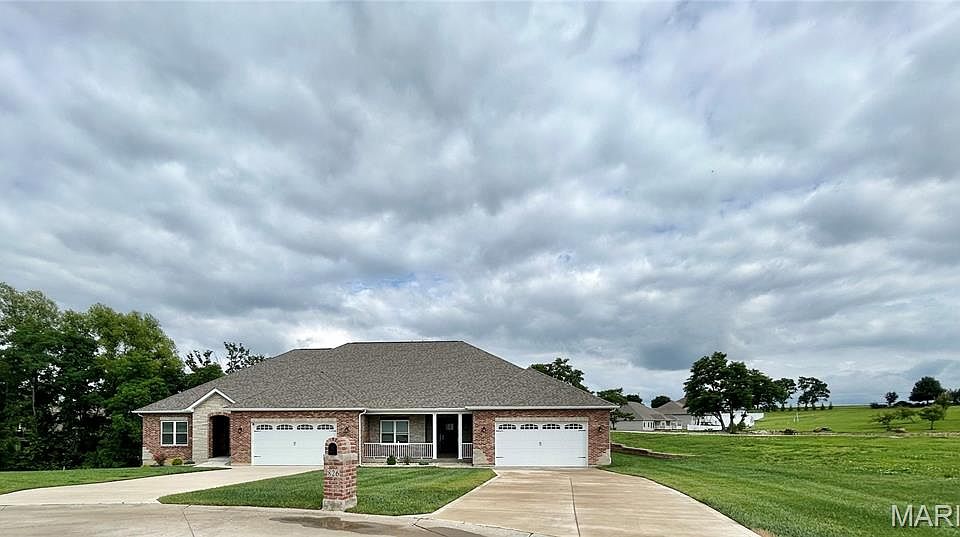 1st image of 826 Destiny Dr