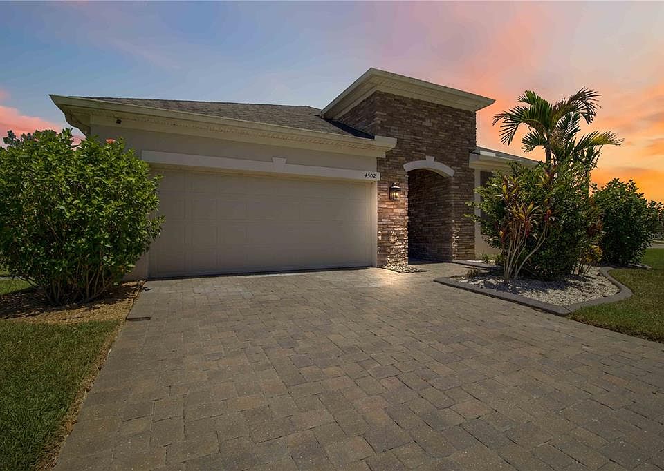 1st image of 4502 ROYCROFT TERRACE