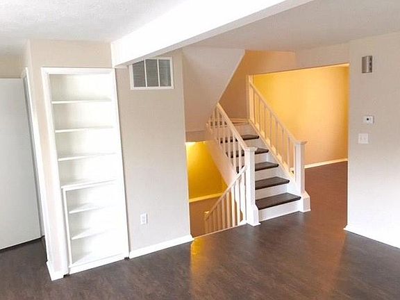 3rd image of 6106 Mikco Ln