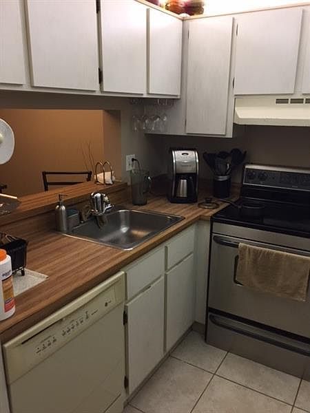 2nd image of 3568 N University Dr