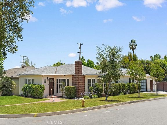 2nd image of 2326 Galbreth Rd
