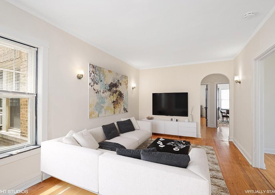 1st image of 2100 W Ainslie St #Nw3