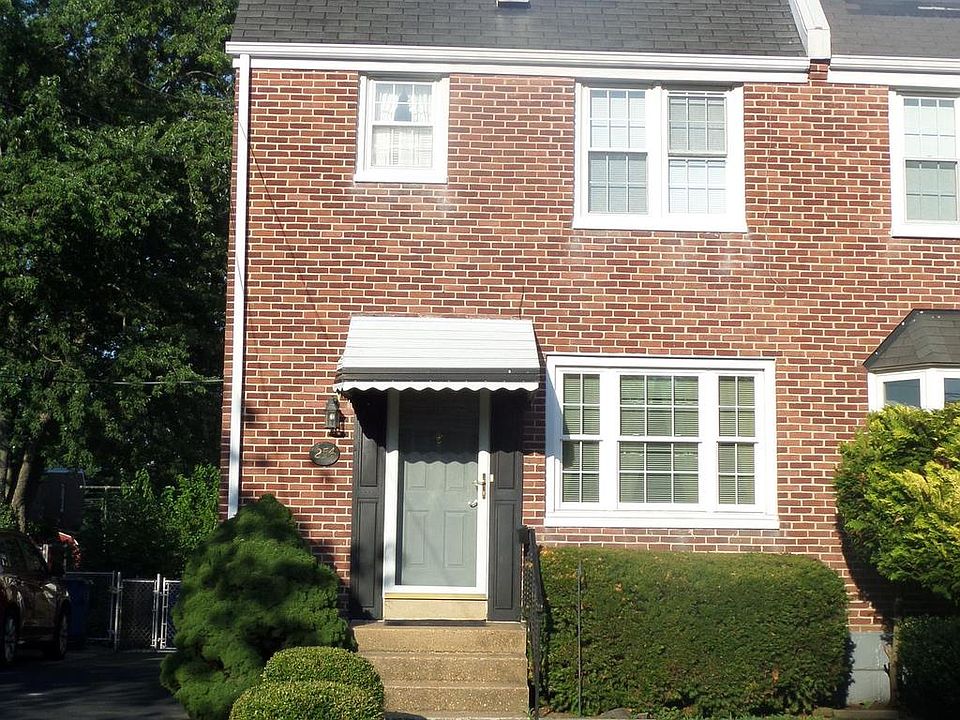 1st image of 254 Locust Ave