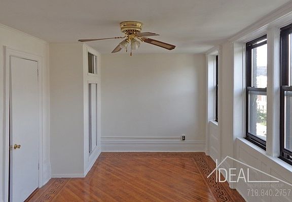 3rd image of 384 Parkside Ave