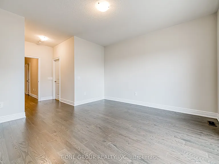 54 Selina Rose St — Photo 32