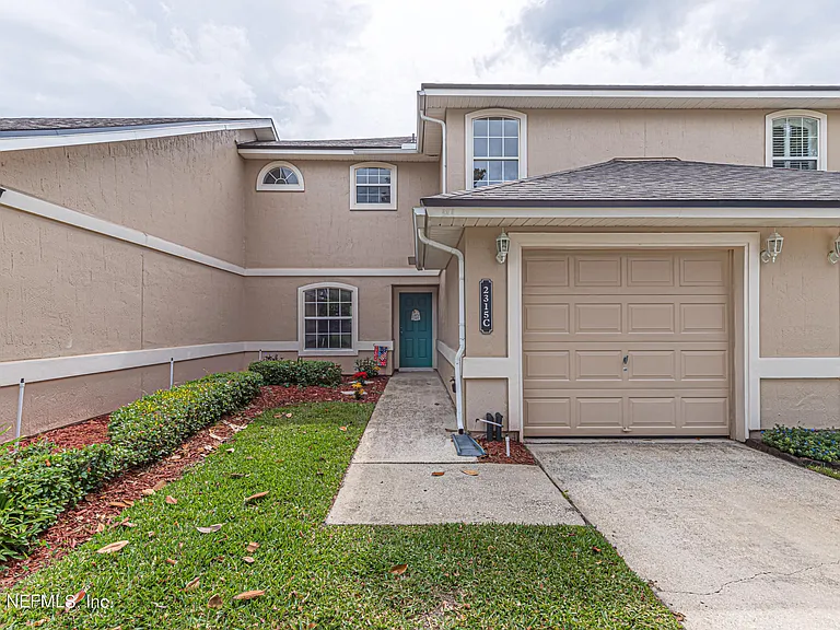 2315 Wood Hollow Ln #C — Photo 1
