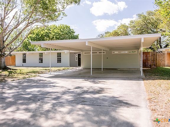 2nd image of 2807 Bluebonnet St