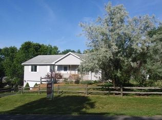 N2695 Inlet Dr, Lodi, WI 53555