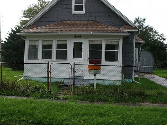 4th image of 749 S Grant St