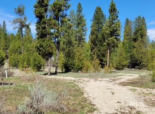 16 Mineral Dr, Cascade, ID 83611