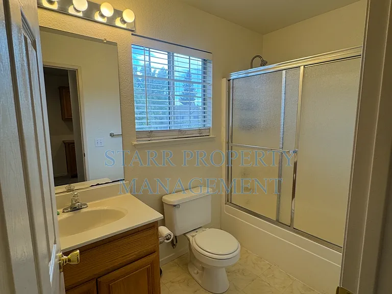 4355 Legacy Ct — Photo 15