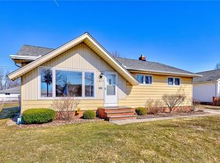 1709 Crestwood Rd, Mayfield Heights, OH 44124