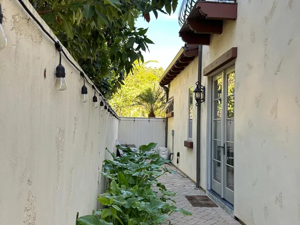 2788 James Dr, Carlsbad, CA 92008