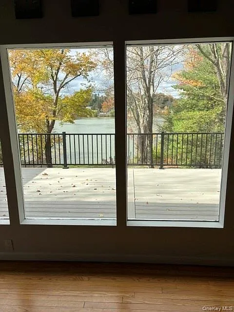 3 bed, 2.5 bath, 1350 sqft, $6,000 — Photo 4