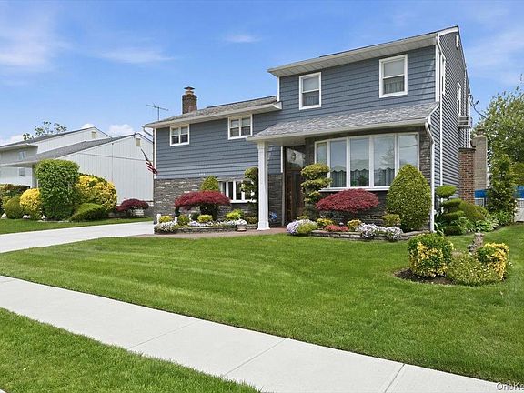 3rd image of 244 Mercury Street