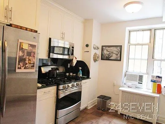 Rented by 24 7 NYC Realty Inc. | media 37
