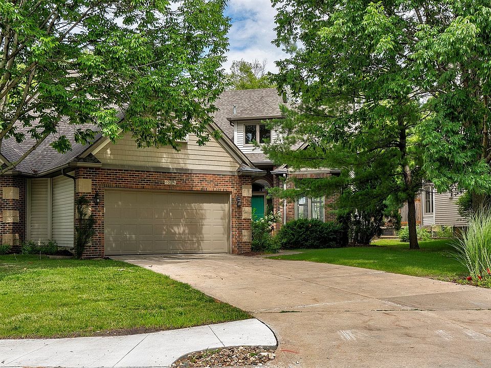 1st image of 1075 Glen Oaks Dr