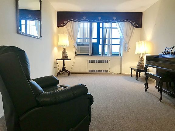 2nd image of 2610 Union St #5E