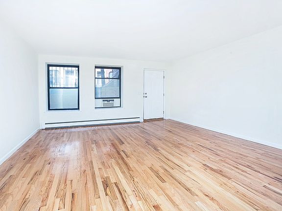 3rd image of 242 W 136th St #G