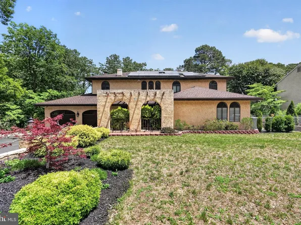 9 Foxcroft Ct, Voorhees, NJ 08043